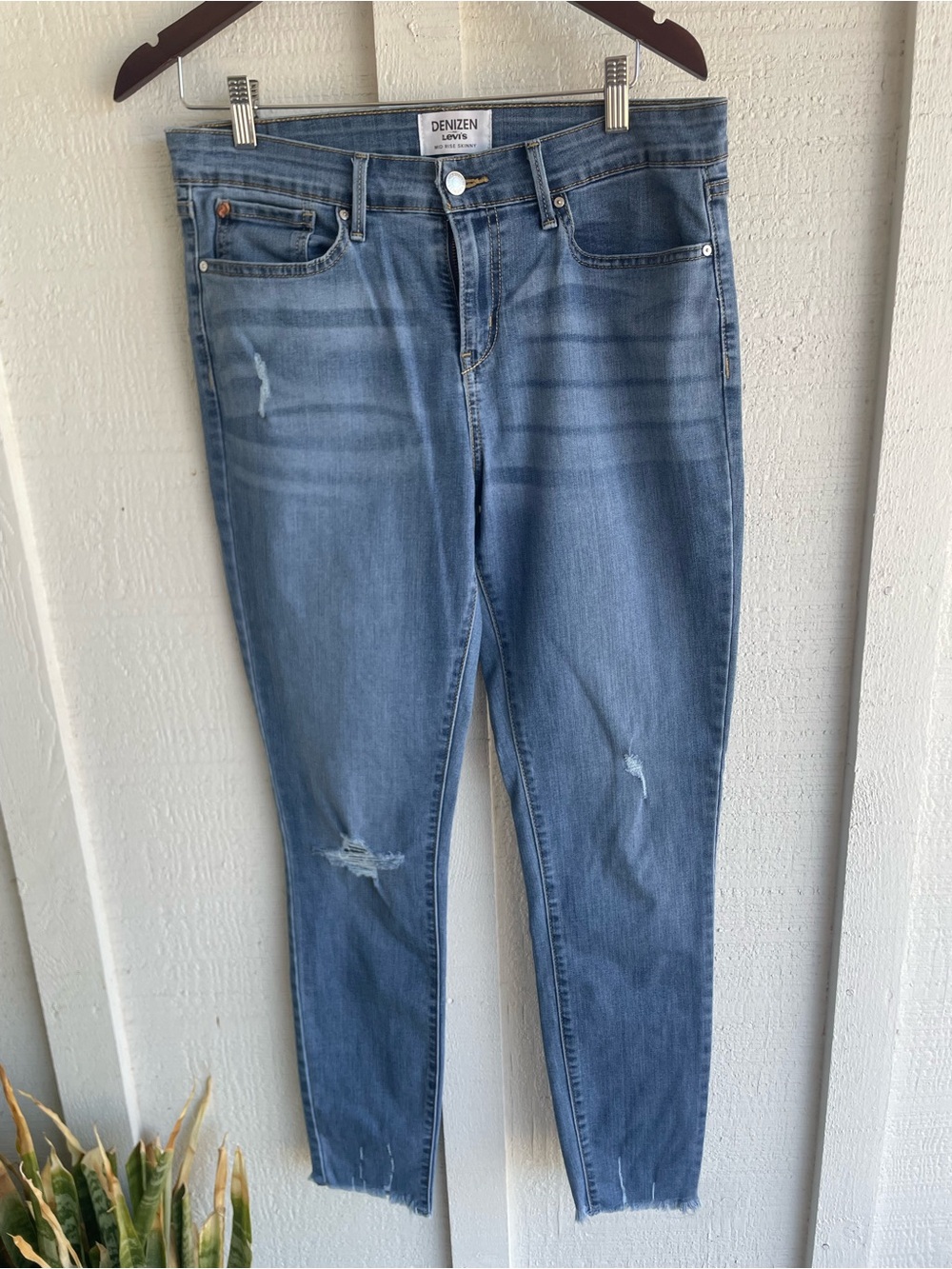 Women's Light Blue Distressed Skinny Jeans Size 12